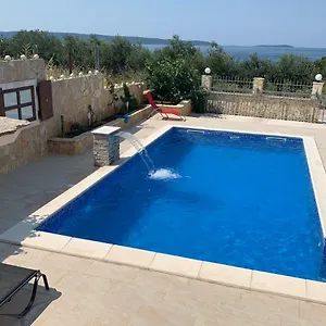 Cerim Dom wakacyjny Trogir